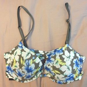 32C bra lightly lined NWT