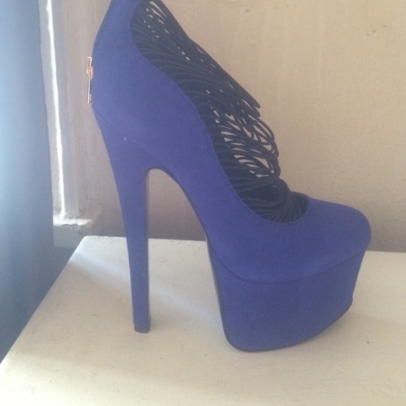 Blue (More like a royal blue) London trash pumps