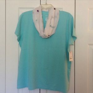 Size XL tee. Perfect for the summer 🌺🌺🌺