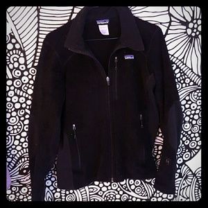 Black patagonia fleece!