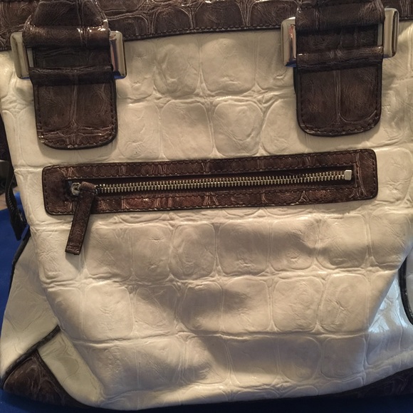GUESS large handbag - Picture 2 of 4