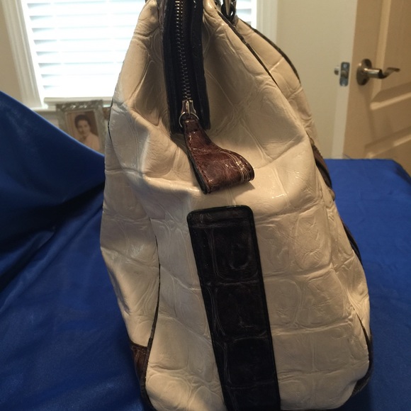 GUESS large handbag - Picture 4 of 4