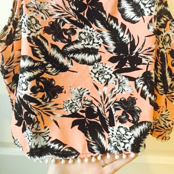 Floral crop top Pom Pom bottom - Picture 3 of 3