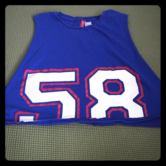 Muscle tee