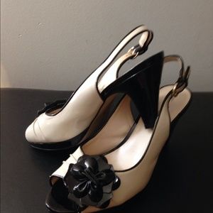 Shoes sling back. Ann Klein