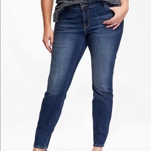 Rockstar Mid Rise Jeans