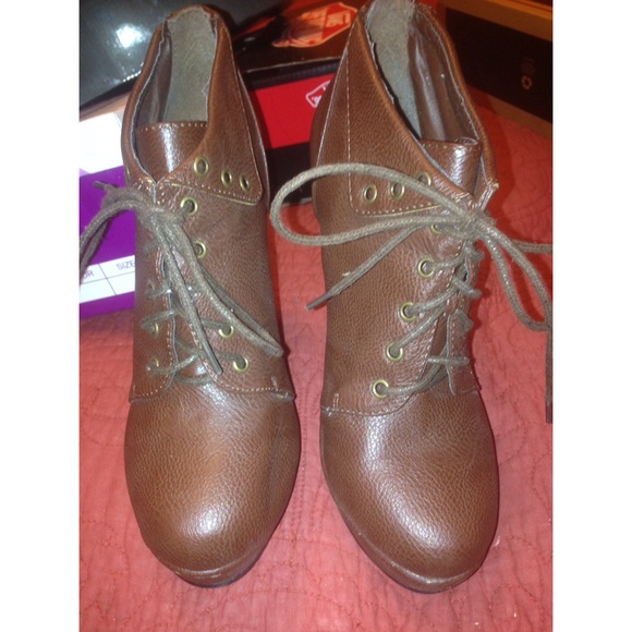 Boot heels - Picture 3 of 3