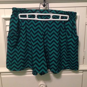Black and green loose high waisted boutique shorts