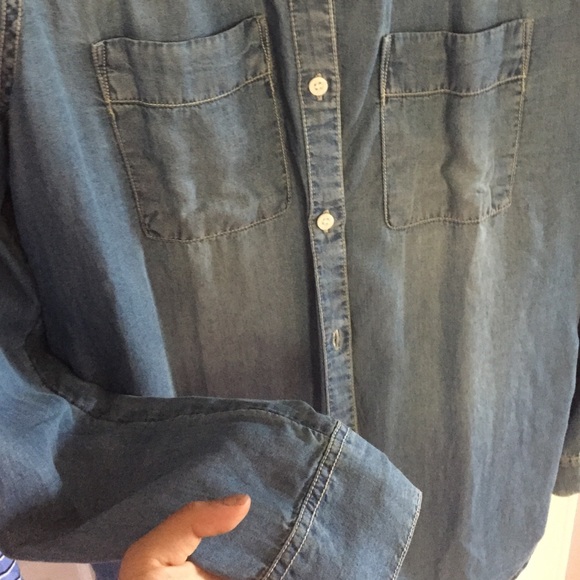 Cute oversized chambray button down - Picture 2 of 2