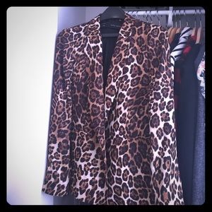 Super cute Leopard Zara Blazer! Only worn once!
