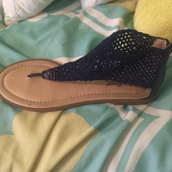 7.5 lucky brand sandal