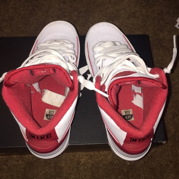 Jordan II - Picture 4 of 4