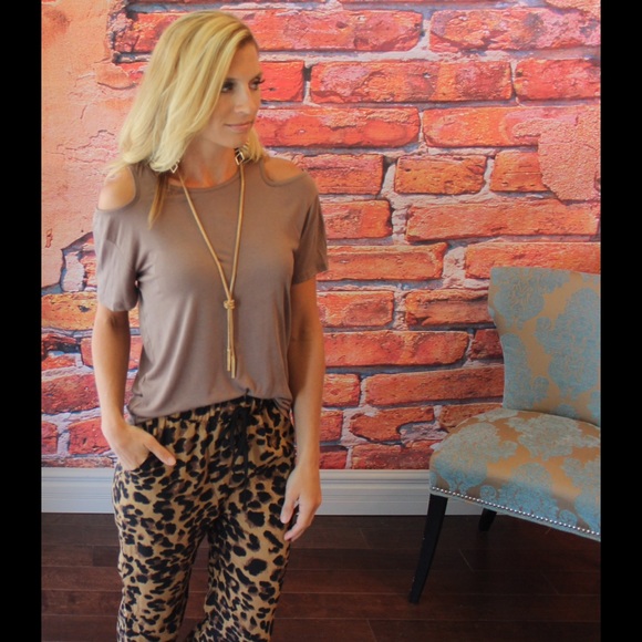 Mocha cold shoulder knit top - Picture 2 of 3