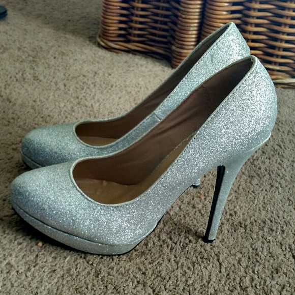 Sliver Glitter Pumps