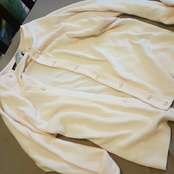 pink/cream sweater