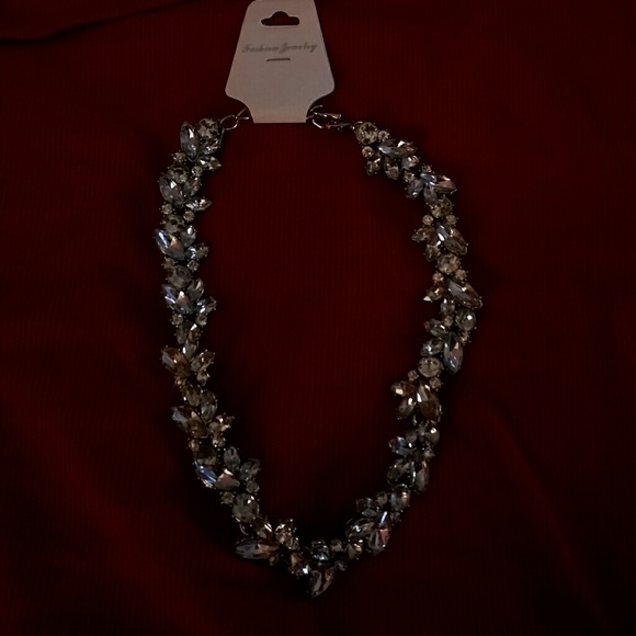 Beautiful Leaf Diamond Colored Necklace