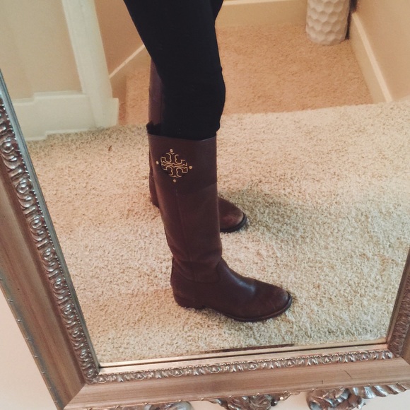 tory burch kiernan riding boots