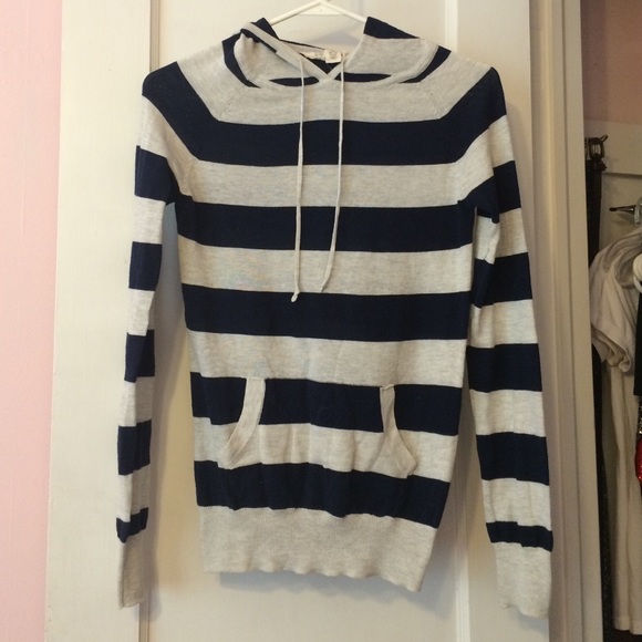 Hooded tee