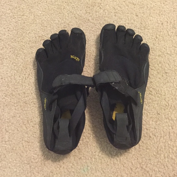Vibram FiveFingers Shoes - W37