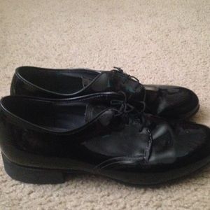 Dress shoes