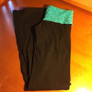 Aerie Slim Gym Flare Yoga Pants