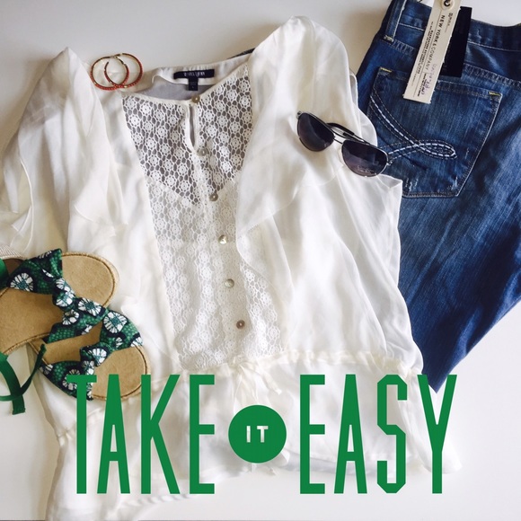 Daniel Rainn Tops - 🎉🎉HP 8/24🎉🎉 DANIEL RAINN 100% silk white top