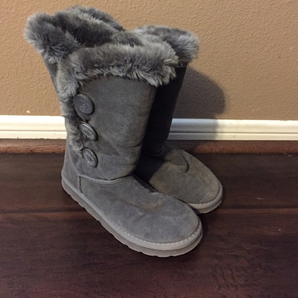 Gray uggs