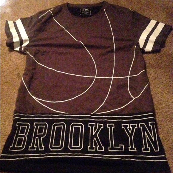 Fashionable Brooklyn Top - Picture 1 of 1