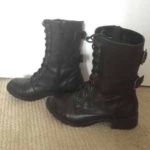 Combat boots