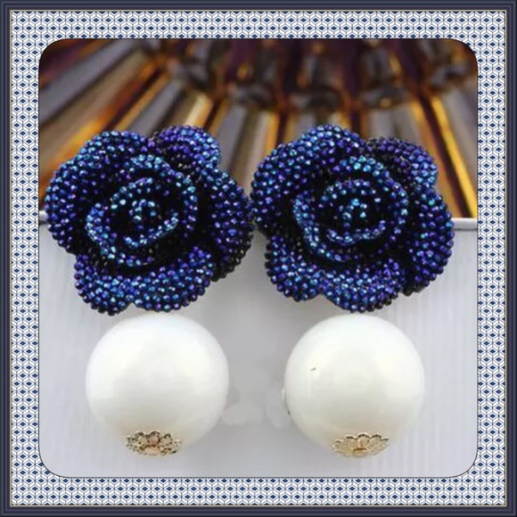 Boutique Jewelry - New Blue Iridescent Crystal/Faux Pearl Earrings