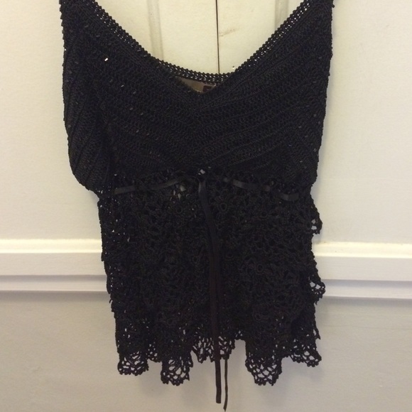 Crocheted sleeveless blouse