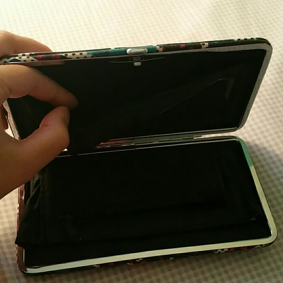 Wallet - Picture 4 of 4