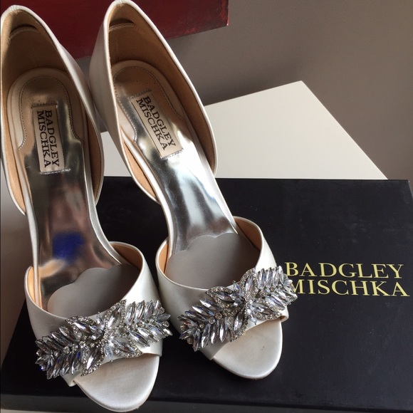 Badgley Mischka d'orsay Wedding Heels w Rhinestone