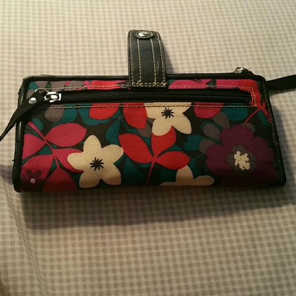 Floral Wallet - Picture 2 of 4
