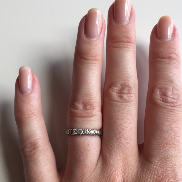 💍 Platinum band with diamonds