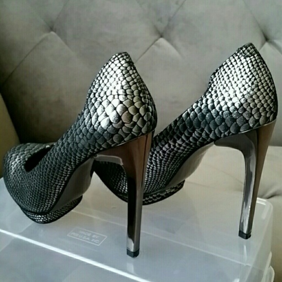Black and Silver BCBG MaxAzria Pumps - Picture 2 of 3