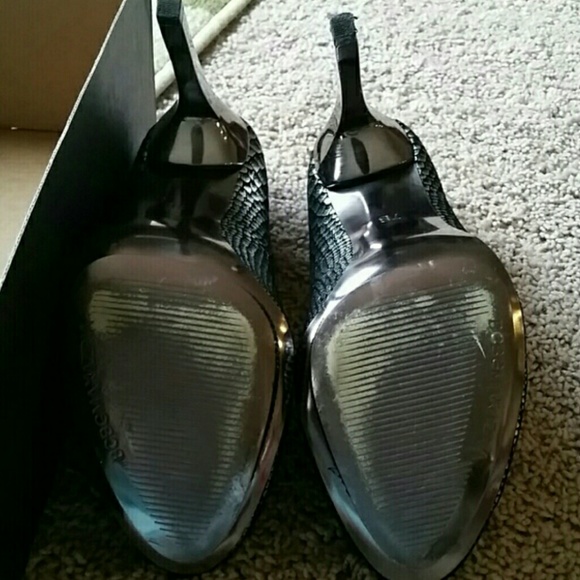 Black and Silver BCBG MaxAzria Pumps - Picture 3 of 3