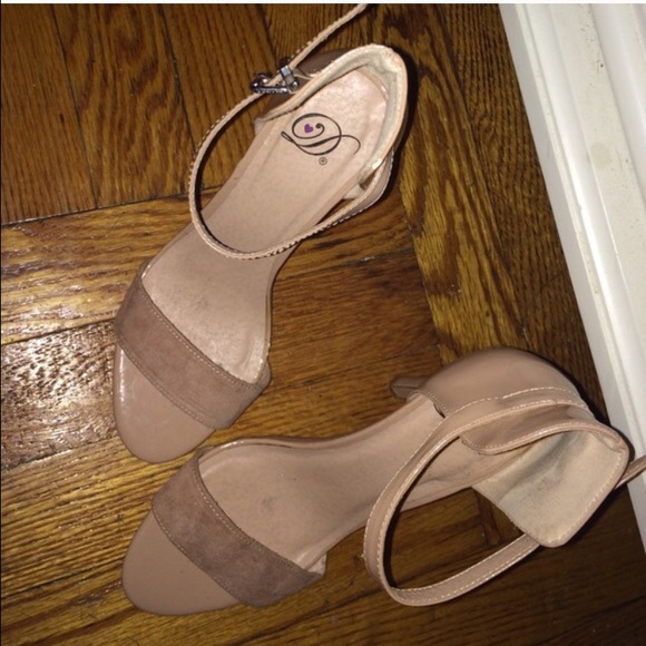 Heels - Picture 2 of 3