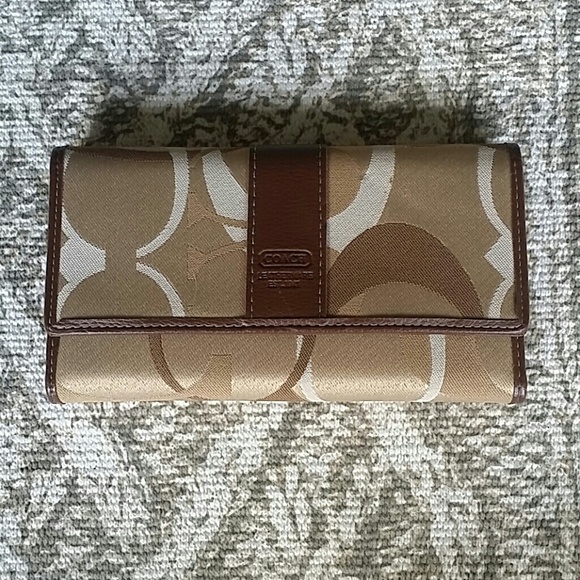 Coach wallet