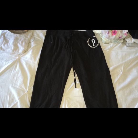 PINK Victoria's Secret Pants - PINK cropped sweats