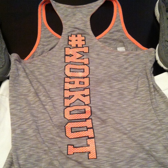 💗ONE LEFT!💗 Won't Quit Racerback Tank Top - Picture 2 of 4