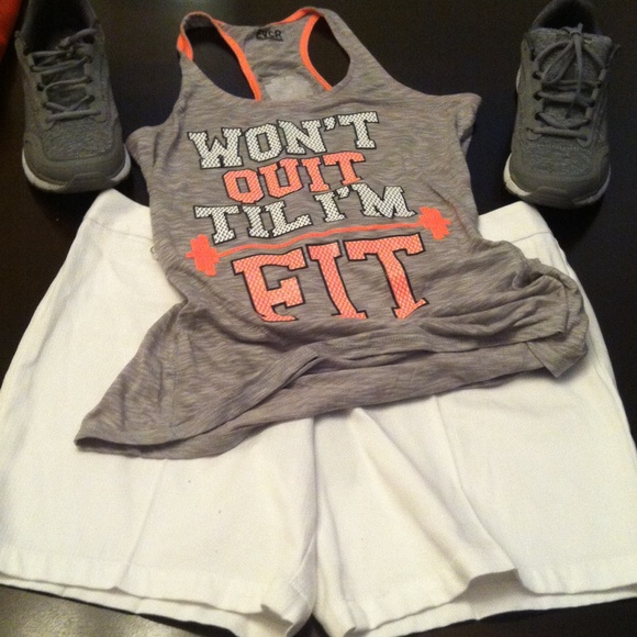 💗ONE LEFT!💗 Won't Quit Racerback Tank Top - Picture 4 of 4