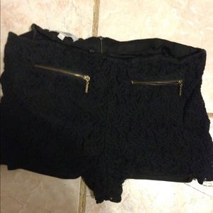 High waisted shorts !
