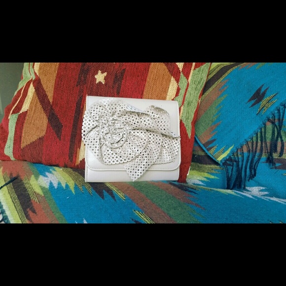 Small OTS tan purse.