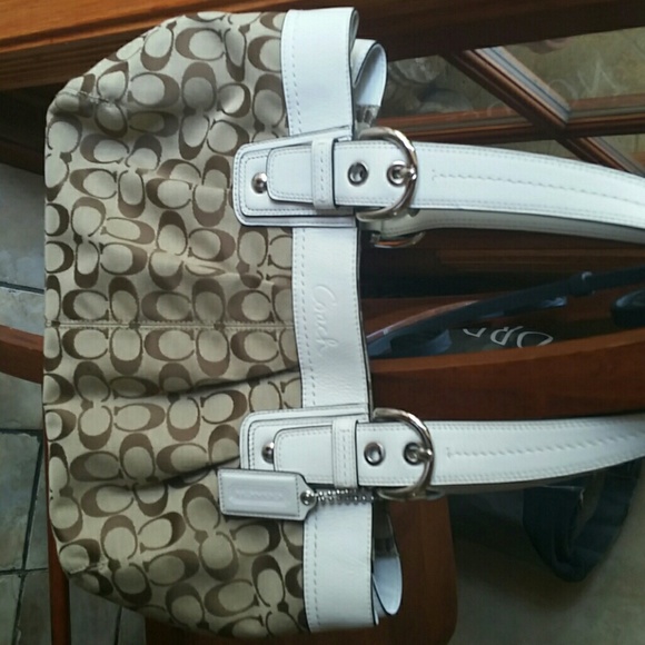 Coach - Picture 3 of 4