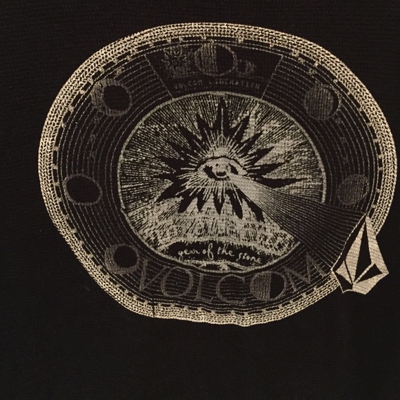 Volcom top - Picture 2 of 3