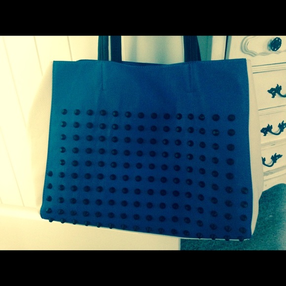 ***SOLD****Steve Madden Tote. NWOT - Picture 2 of 4