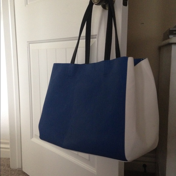 ***SOLD****Steve Madden Tote. NWOT - Picture 3 of 4