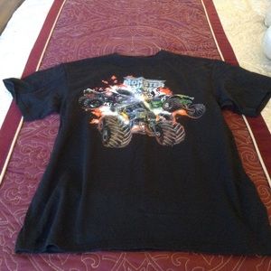 Men's tee shirt Size M good used condition
