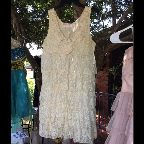 White lace dress